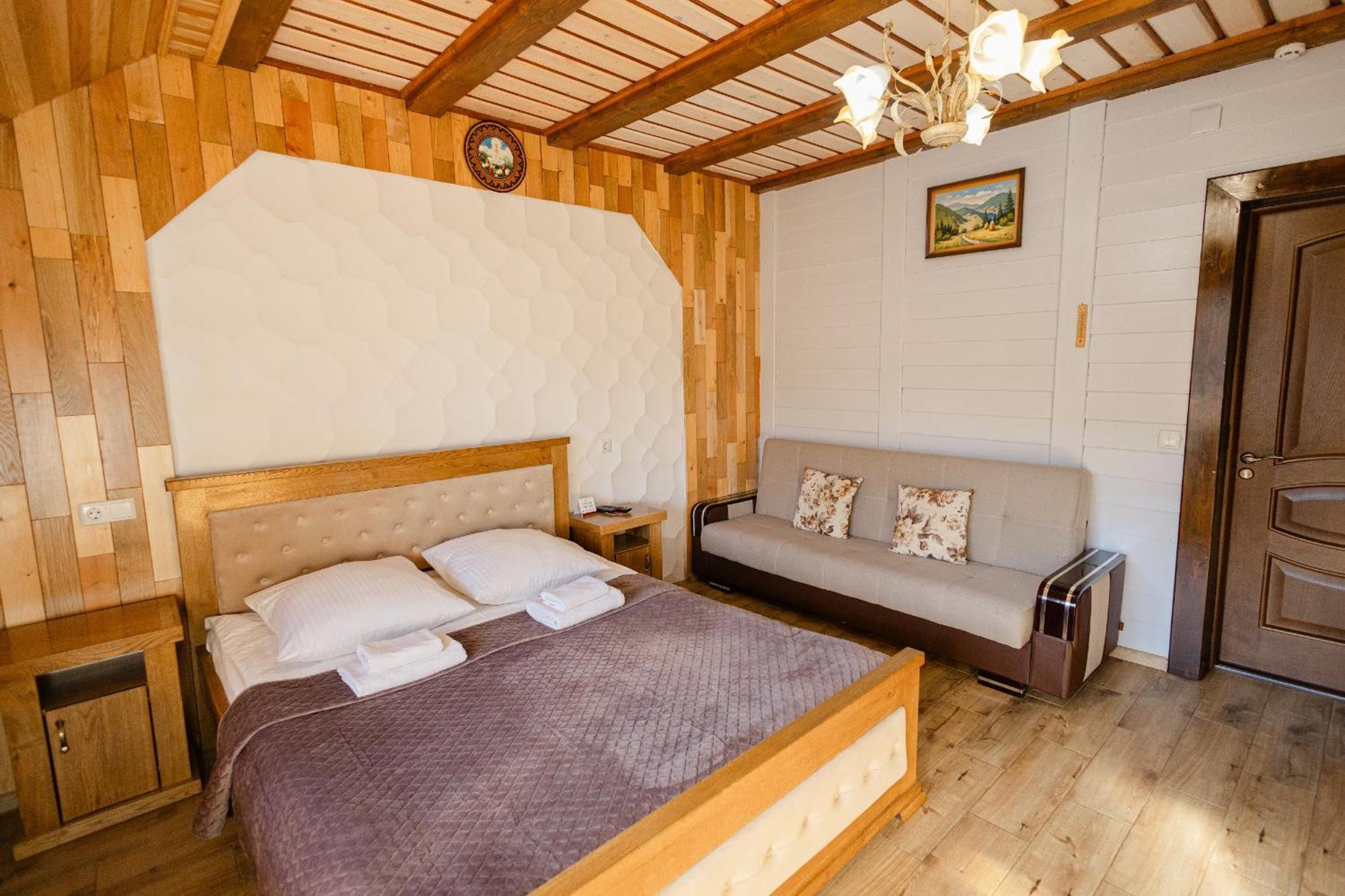 Zatyshok Nad Prutom Hotel Bukovel Exterior photo